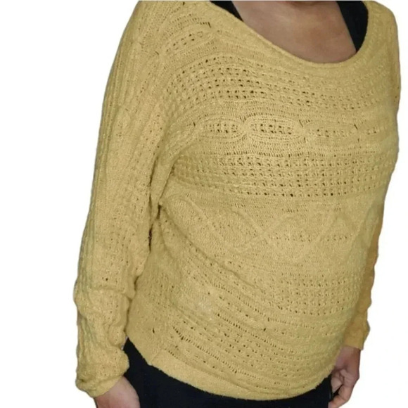 Abercrombie & Fitch Mustard Colored Sweater Size XS - Picture 10 of 13